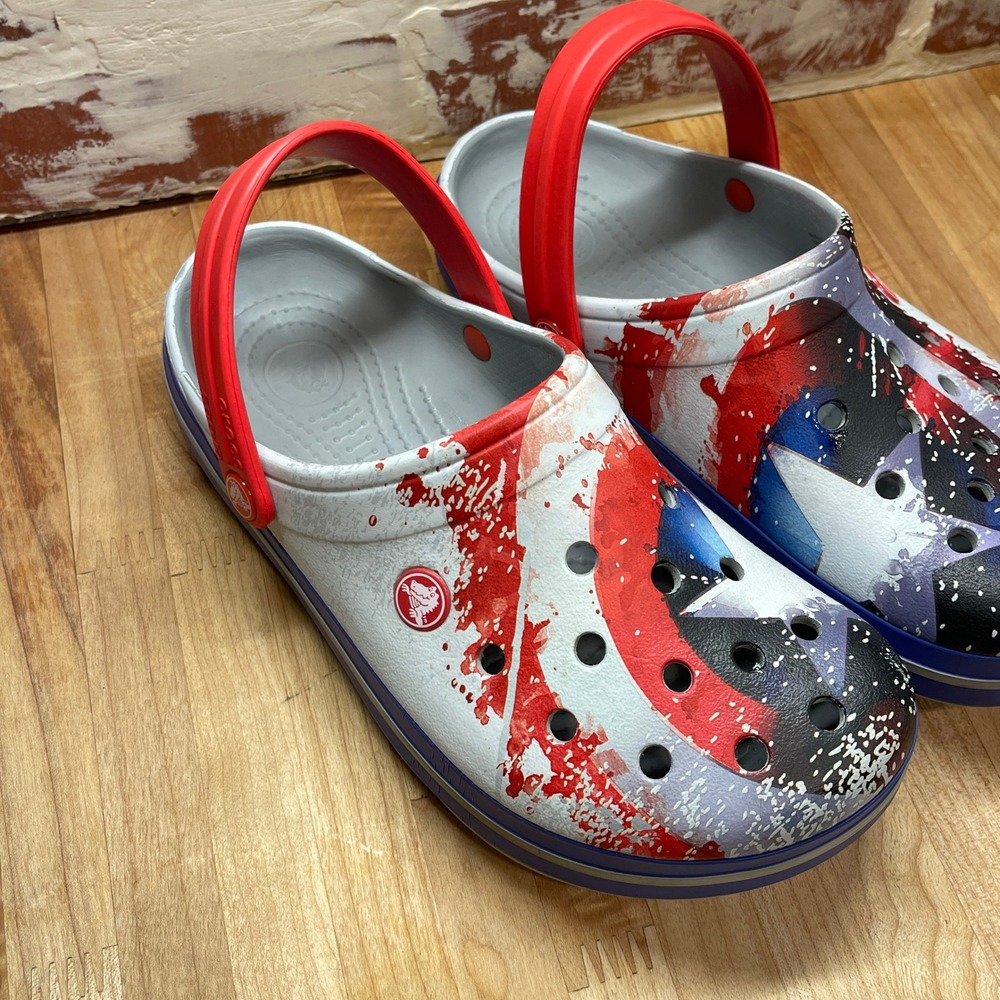 Crocs Marvel Captain America Shield Clogs Mens 6 Womens 8 White Red Blue Shield